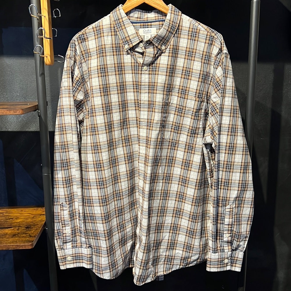 NWOT Croft & Barrow long sleeve dress shirt. Beautiful brown & blue plaid